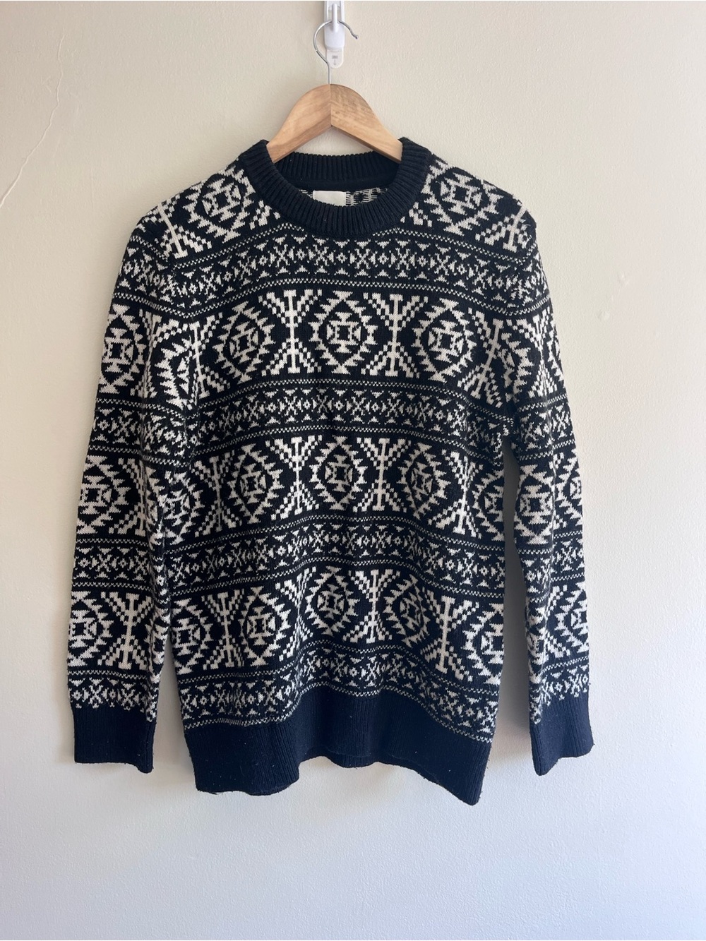 Black & Cream Fair Isle Nordic Knit Crewneck Sweater - Men’s Small - H&M